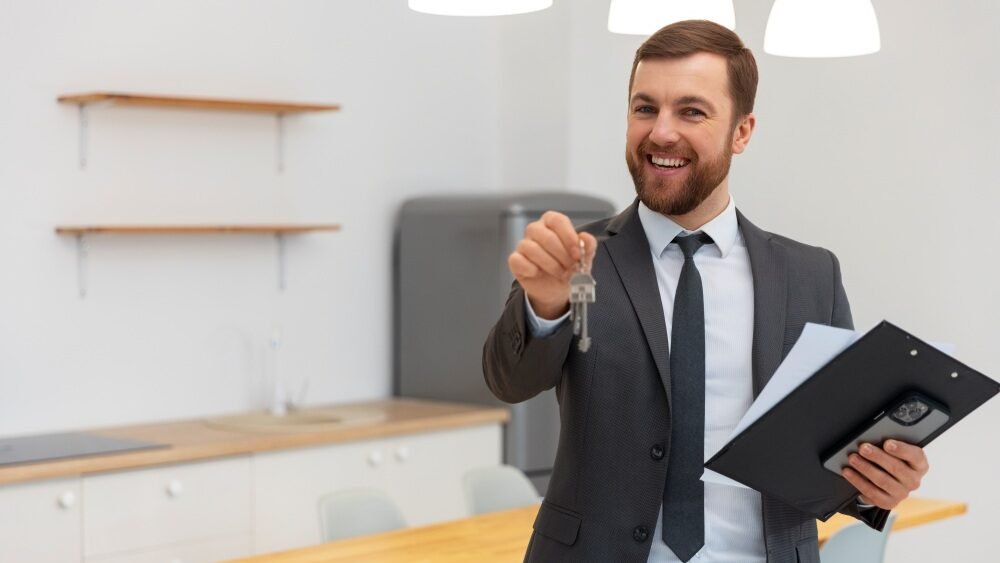 Why Working with a Top Real Estate Agent Saves You Time and Money? 2 How a Top Real Estate Agent Saves You Time